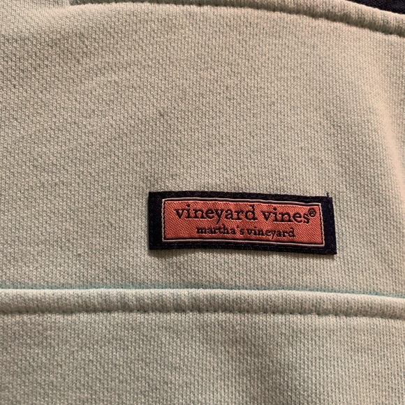 Vineyard Vines - Women’s Shep Shirt. Size M - Picture 2 of 4